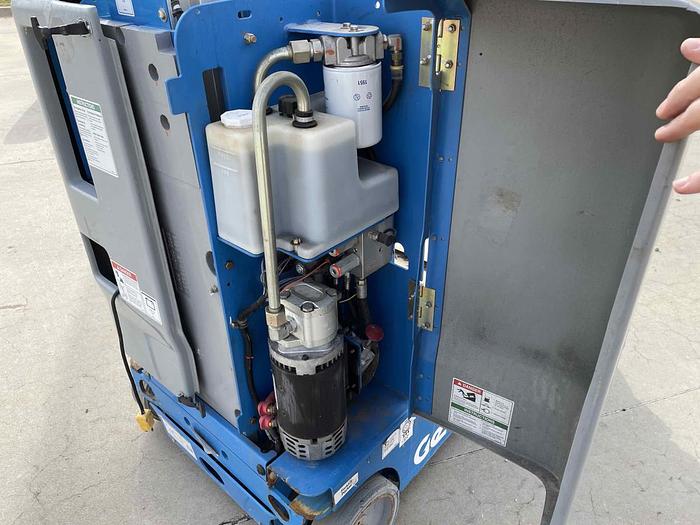 Used Manlift-20' Self Prop Electric