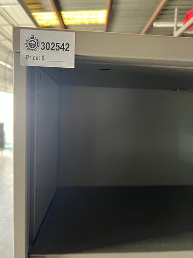 Used THREE SHELF METAL BOOKCASE ./