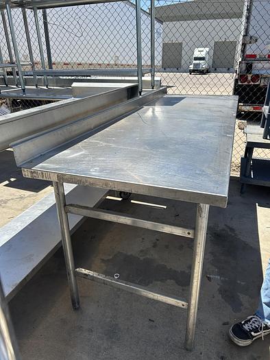 Used 8' STAINLESS STEEL WITH BLACK SPLASH !