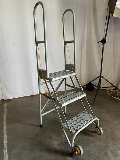 Used INDUSTRIAL 3 STEP ROLLING LADDER