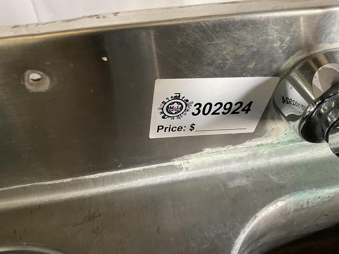 Used 5FT 3 COMPARMENT COMMERCIAL STAINLESS STEEL SINK WITH DRYBOARD