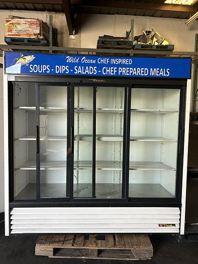 Used TRUE, GDM-69-HC-LD, THREE SECTION GLASS DOOR MERCHANDISER REFRIGERATOR !