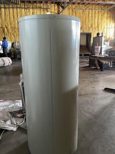Used BRADFORD WHITE WATER HEATER; M240S6DS ./