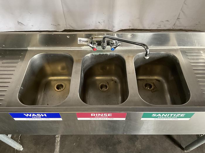 Used 5FT 3 COMPARMENT COMMERCIAL STAINLESS STEEL SINK WITH DRYBOARD