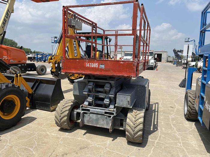 Used Scissor Lift-32' 4Wd Engine*