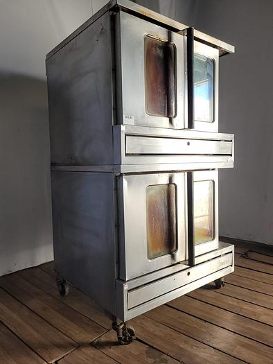 Used CONVECNTION OVEN SUNFIRE DOUBLE STACK ./