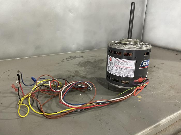 Used DIRECT DRIVE BLOWER MULTI-HORSEPOWER 1/2-1/9 HP; 1 PH; RPM: 1075/4 SPDS; K55HXEGY-1146 !