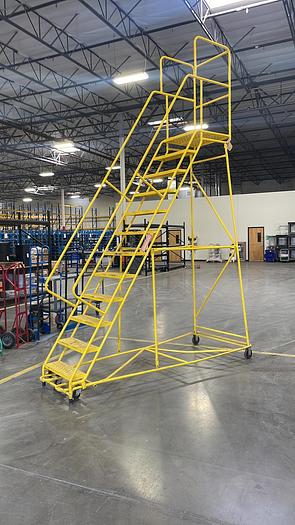 Used COMMERCIAL 12 STEPS LADDER !