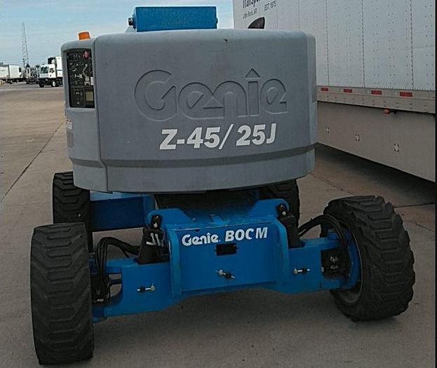 Used Boom Lift-45' Articulating 4Wd Engine*