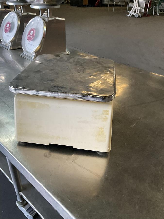 Used YAMATO PPC-200W DIGITAL PRICE COMPUTING SCALE