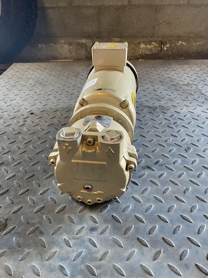 Used BALDOR • RELIANCE INDUSTRIAL MOTOR + EVAC PUMP ASSEMBLY