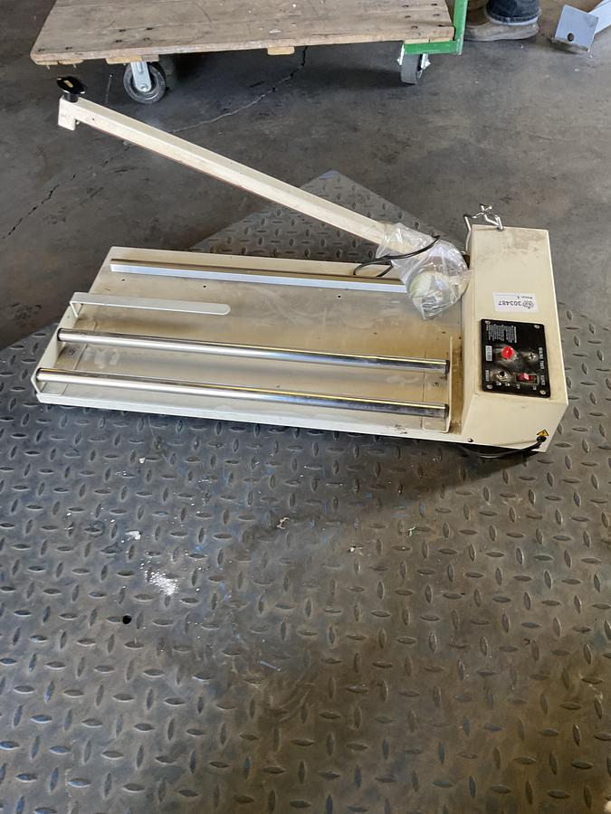Used MANUAL IMPULSE SEALER – 120V, 800W