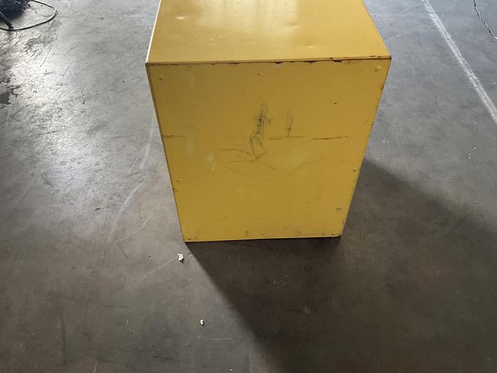 Used EAGLE 4 GAL. SAFETY STORAGE CABINET !