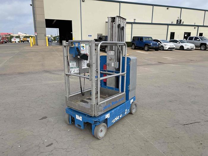 Used Manlift-20' Self Prop Electric