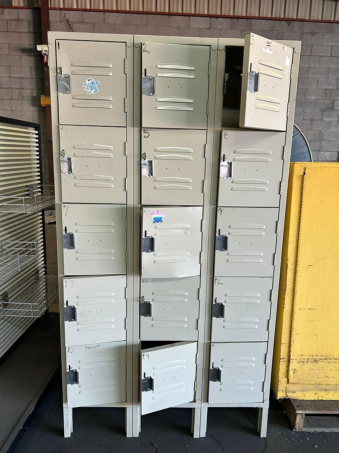 Used 15 DOOR, 5 TIER LOCKERS 