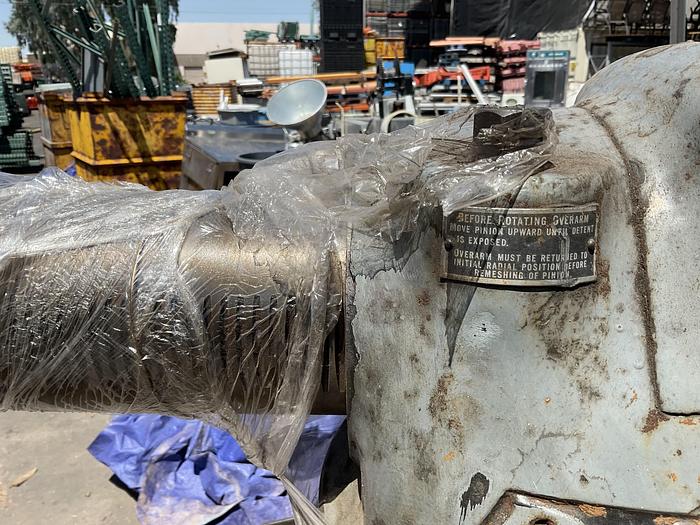 Used BRIDGEPORT SPINDLE VERTICAL MILL