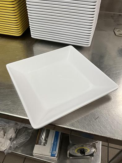 Used PLATES AND SMALL WARES !