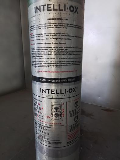 Used AIRGAS OXYGEN EMPTY TANK !