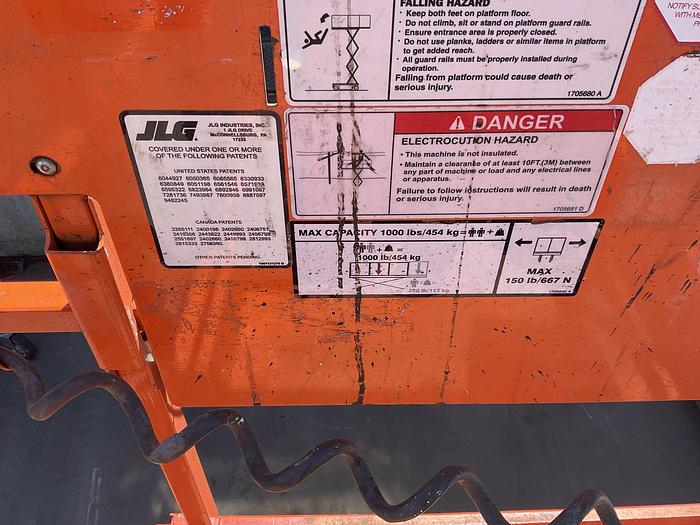 Used JLB SCISSOR LIFT 2646ES