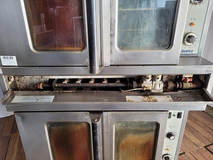 Used CONVECNTION OVEN SUNFIRE DOUBLE STACK ./