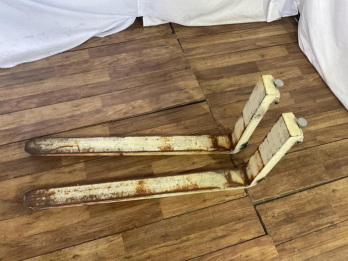 Used HEAVY DUTY FORKLIFT FORKS !