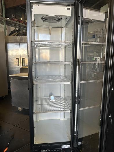 Used IMBERA 20" ONE SECTION GLASS DOOR MERCHANDISER; VR8SCC-C02 , COCA-COLA