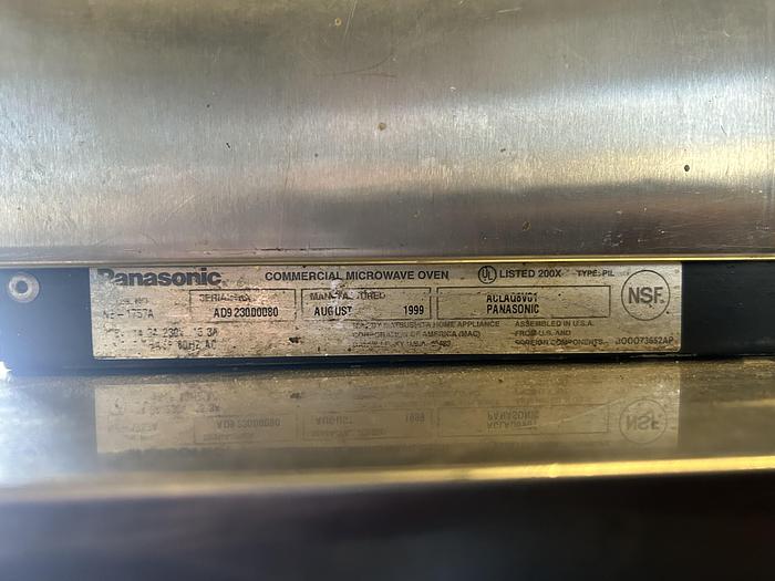 Used COMMERCIAL MICROWAVE OVEN !