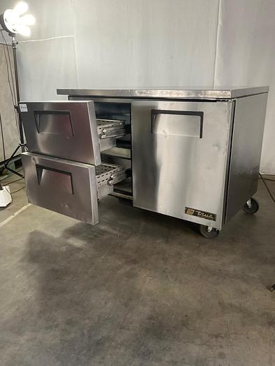 Used TRUE REFRIGERATED SANDWICH/SALAD PREP TABLE WITH ONE DOOR AND TWO DRAWERS; TUC-48D-2./