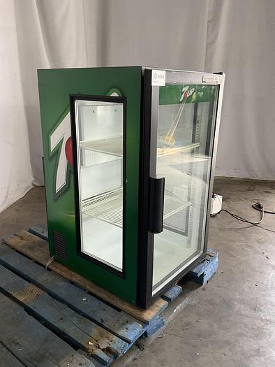 Used BEVERAGE-AIR MERCHINDISER REFRIGERATOR, UR30GE.