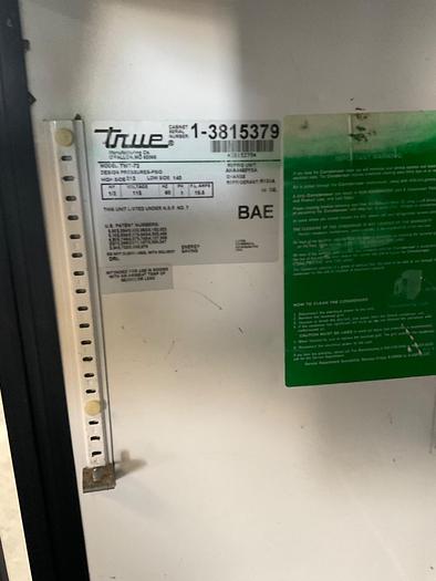 Used TRUE UNDERCOUNTER REFRIGERATOR WORK TOP PREP STATION WITH 3 DOORS !