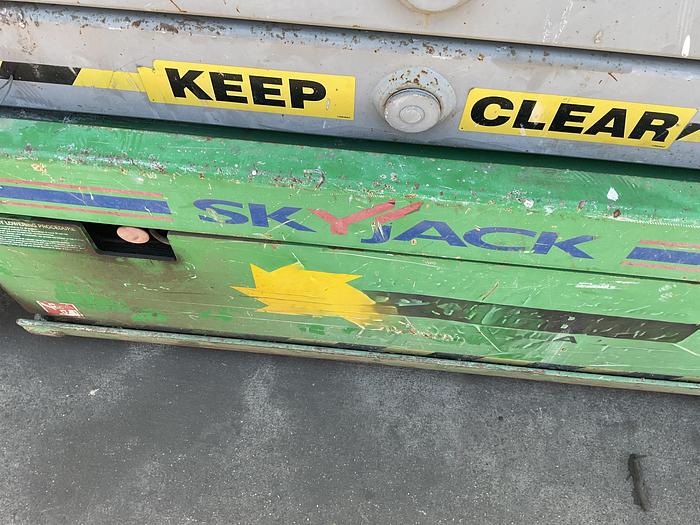 Used SCISSOR LIFT GREEN, SJIII 3226