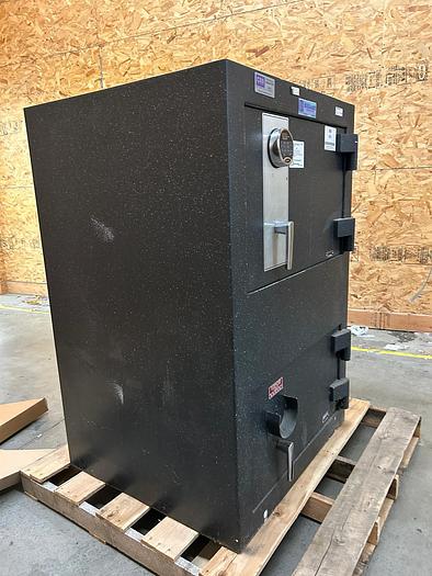 Used BOSTELMAN SAFE & VALULT