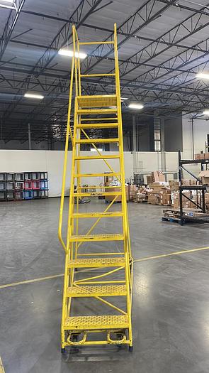 Used COMMERCIAL 12 STEPS LADDER !