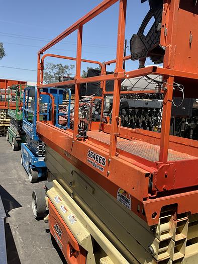Used JLB SCISSOR LIFT 2646ES