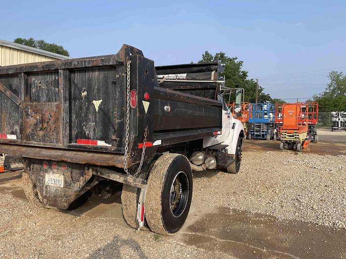 Used Truck-Dump 5 Yard*