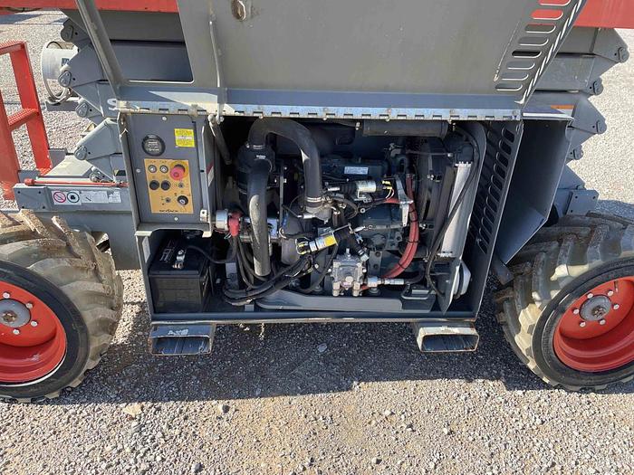 Used Scissor Lift-32' 4Wd Engine*