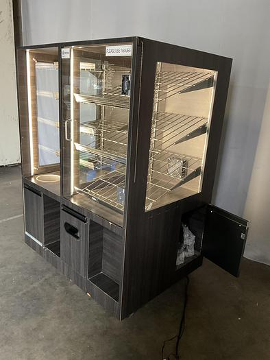 Used DRY BAKERY DONUT BAGEL DISPLAY MERCHANDISER LED LIGHTING