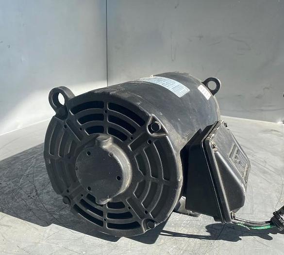 Used MOTOR 5 HP WEG T3E184T-S.