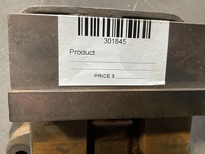 Used MACHINE VISE