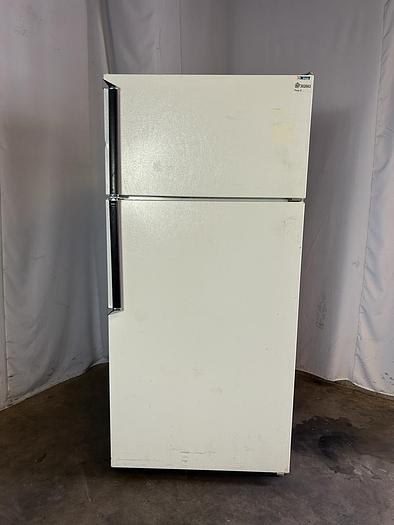 Used KENMORE TOP FREEZER REFRIGERATOR !