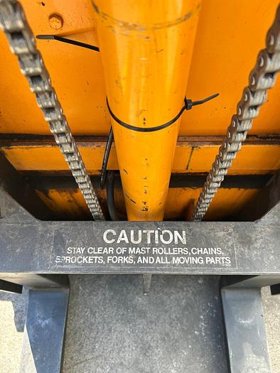 Used ROL-LIFT PALLET STACKER