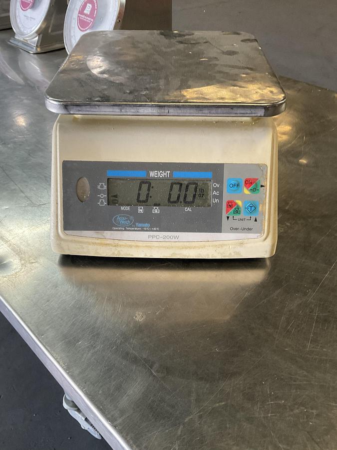 Used YAMATO PPC-200W DIGITAL PRICE COMPUTING SCALE