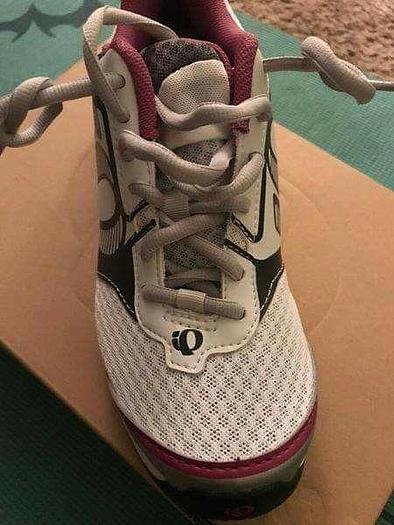 NEW CYCLING SHOE PEARL IZUMI WOMEN’S W X-ROAD FUEL II 37.0 EU  US 6 !