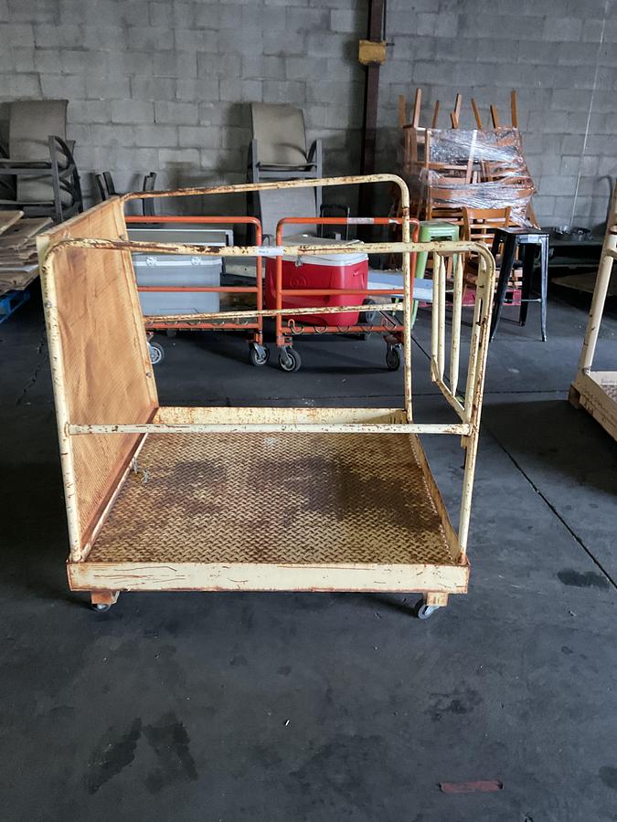 Used FORKLIFT SAFETY WORK PLATFORM – STEEL PERSONNEL BASKET