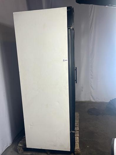 Used TRUE TWO GLASS DOOR REACH IN FREEZER, GDM-49F-ID !