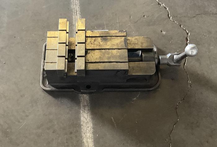 Used ANGLOCK 6' MILLING MACHINE VISE WITH HANDLE, D60-1 !