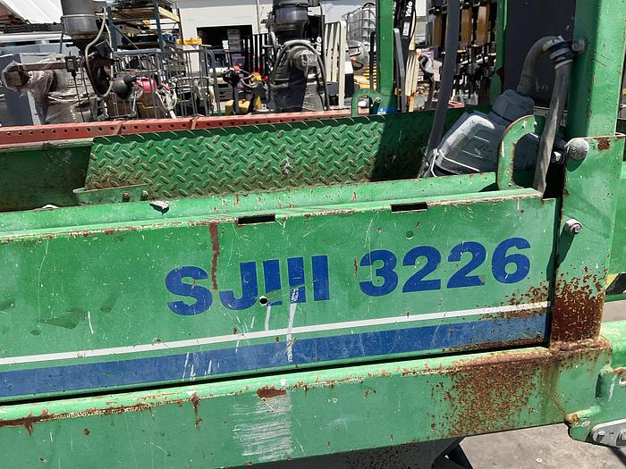 Used SCISSOR LIFT GREEN, SJIII 3226