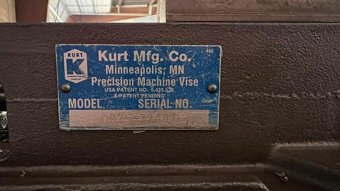 Used KURT VISE-D675