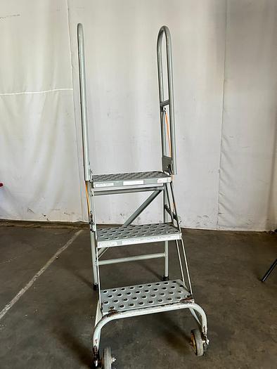 Used INDUSTRIAL 3 STEP ROLLING LADDER