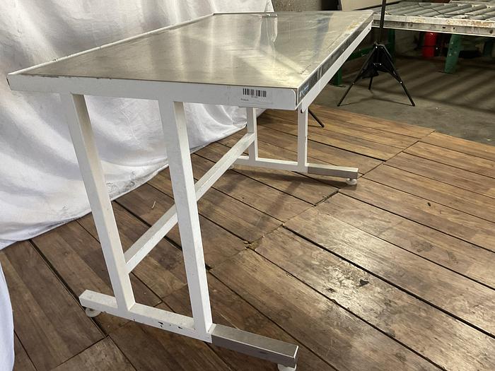 Used METAL WORKBENCH